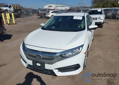 2018 Honda Civic Lx z USA, uszkodzony, nr VIN 19XFC2F58JE025317